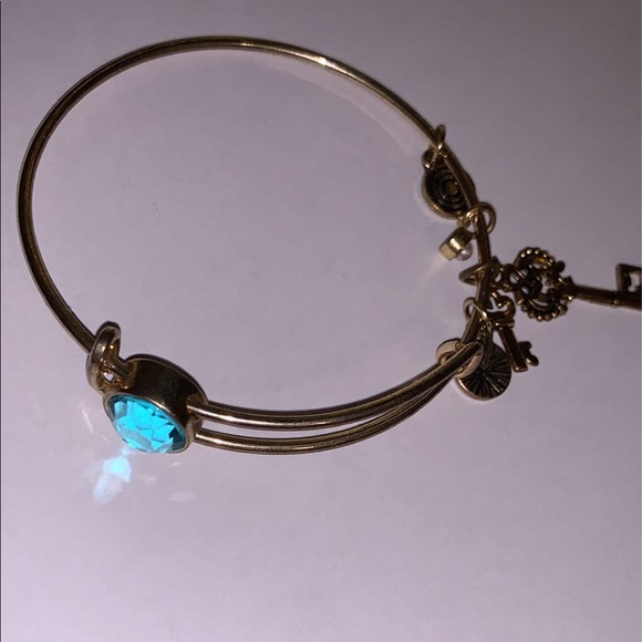 Hand designed bracelet - Picture 1 of 4